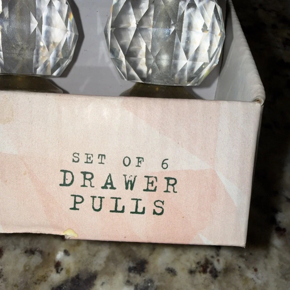 NEW Set of 6 APHORISM Glass KnobsDrawer Pull‎ Knob Gold Trim Hardware.  5593